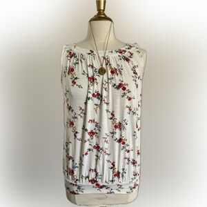Beautiful! Loft floral top!